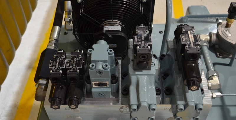 Aplicaciones de Valvulas Direccionales NACHI